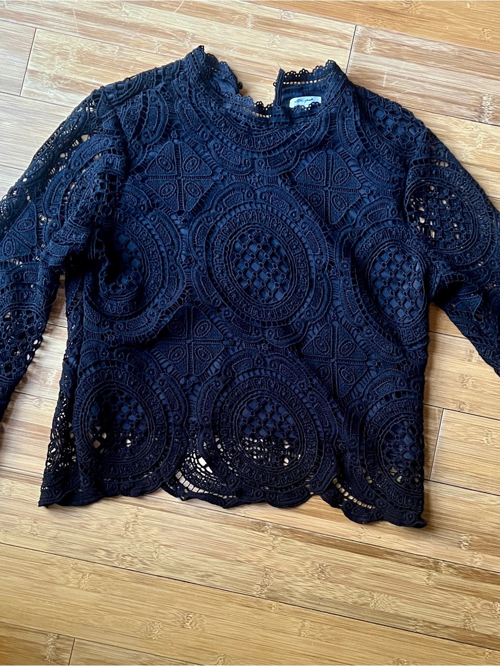 Ultra Pink Black Guipure Lace Bell Sleeve Top Boho Goth XL - Picture 11 of 11